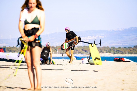 KITEFOIL WORLD SERIES 2021 KICKS OFF FROM GIZZERIA